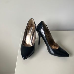 STEVE MADDEN - Black, patent leather stilettos